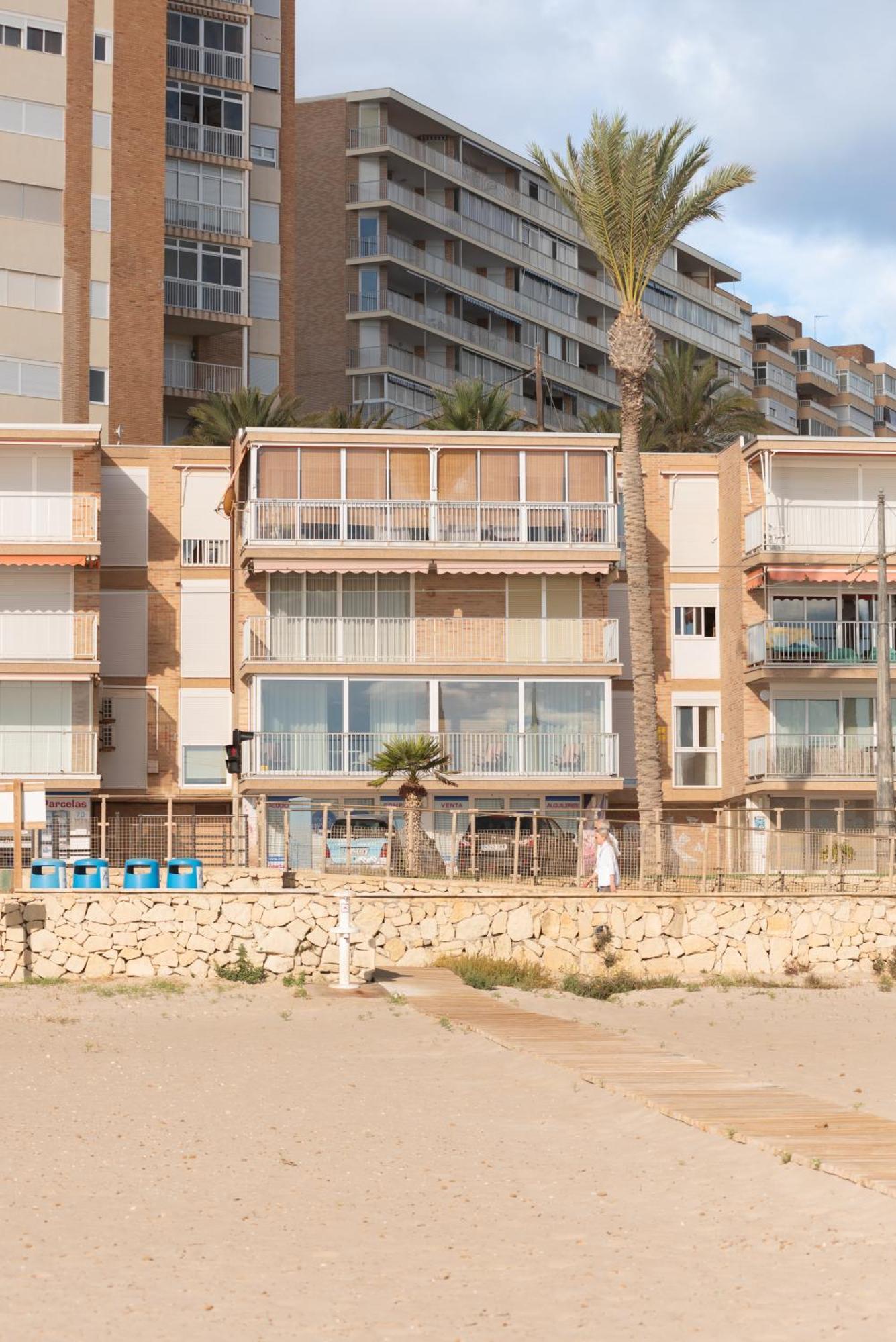 Sohosuites Campello Beach Ел Кампело Екстериор снимка