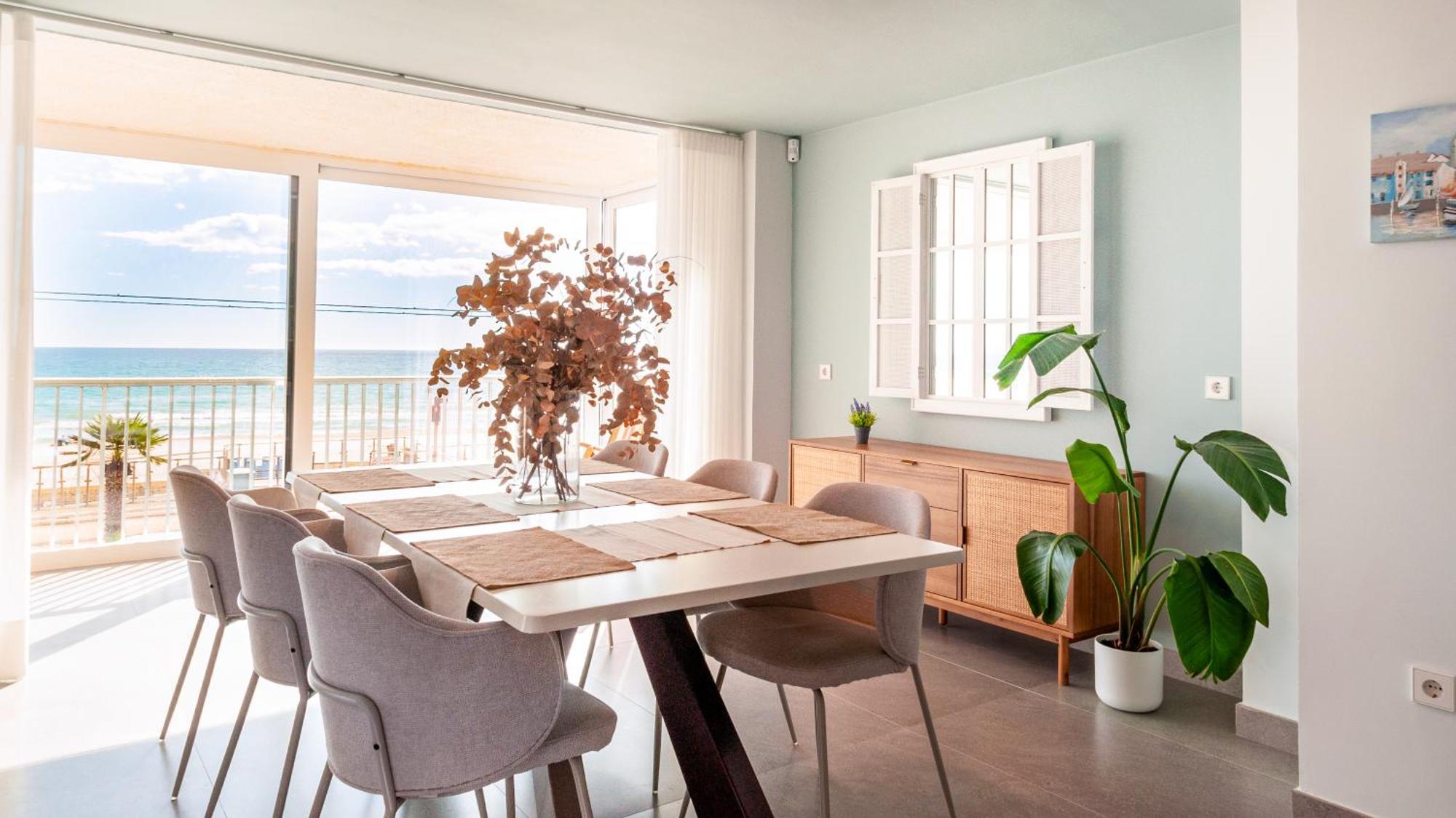 Sohosuites Campello Beach Ел Кампело Екстериор снимка
